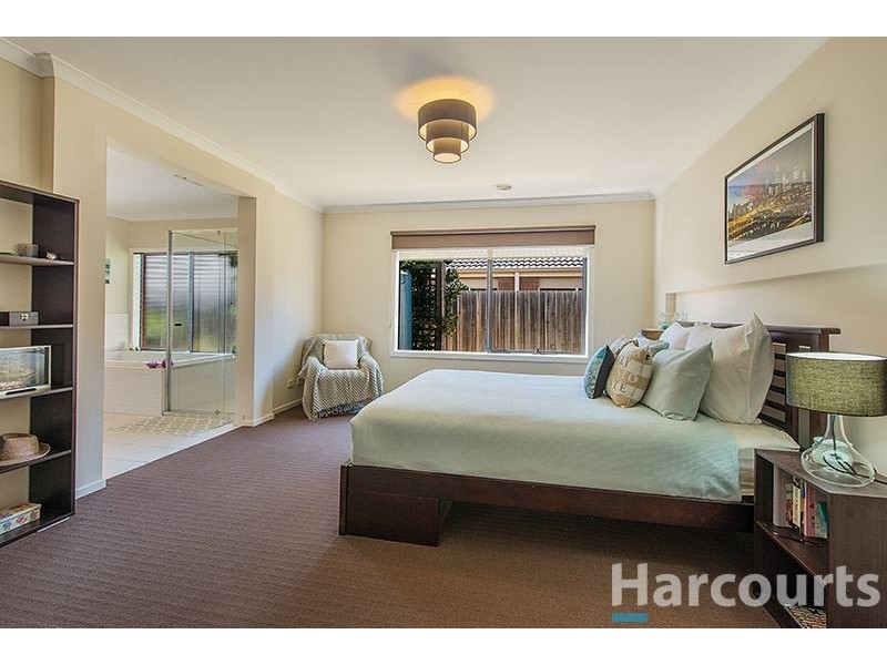 14 Trafford Road, Carrum Downs VIC 3201