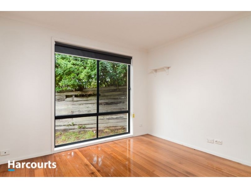 8 Honeysuckle Street, Frankston North VIC 3200