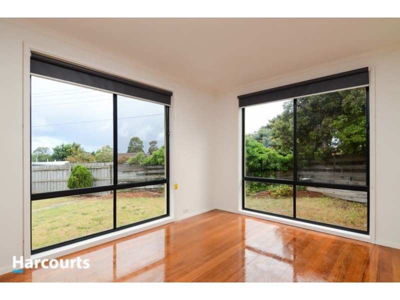 8 Honeysuckle Street, Frankston North VIC 3200