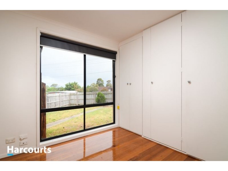 8 Honeysuckle Street, Frankston North VIC 3200