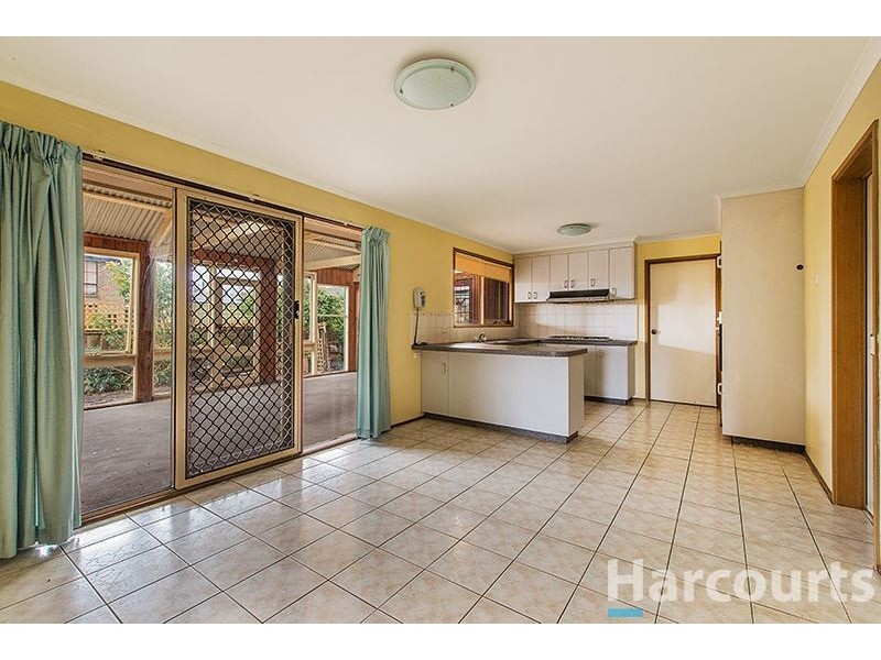 18 Woodvale Drive, Carrum Downs VIC 3201