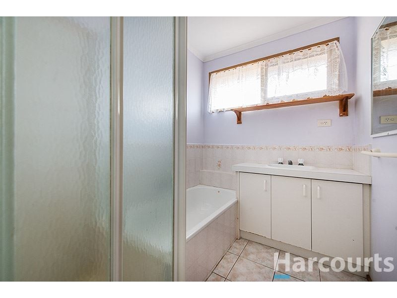 18 Woodvale Drive, Carrum Downs VIC 3201