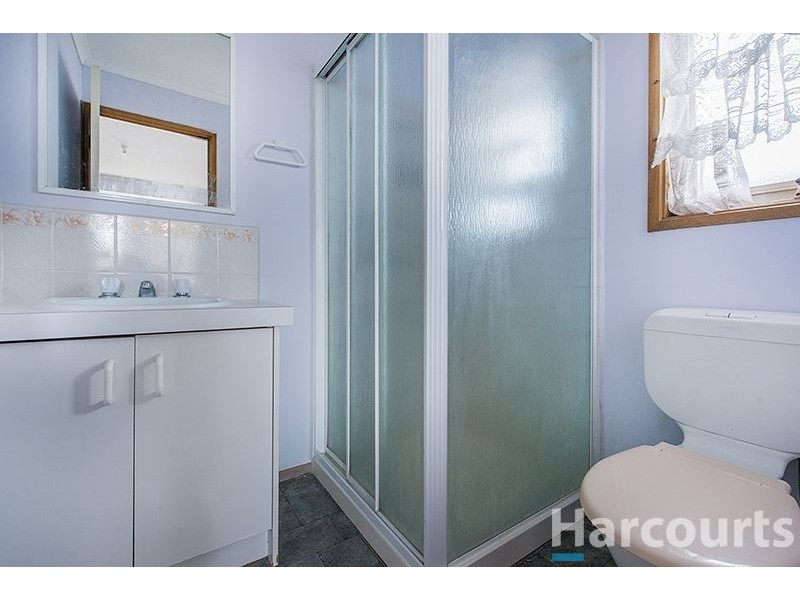 18 Woodvale Drive, Carrum Downs VIC 3201