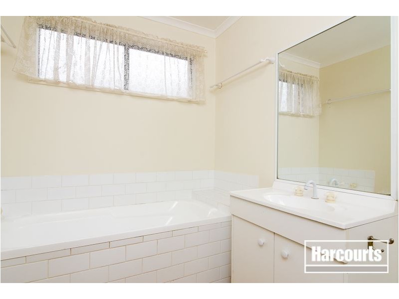 67 Greenwood Drive, Carrum Downs VIC 3201