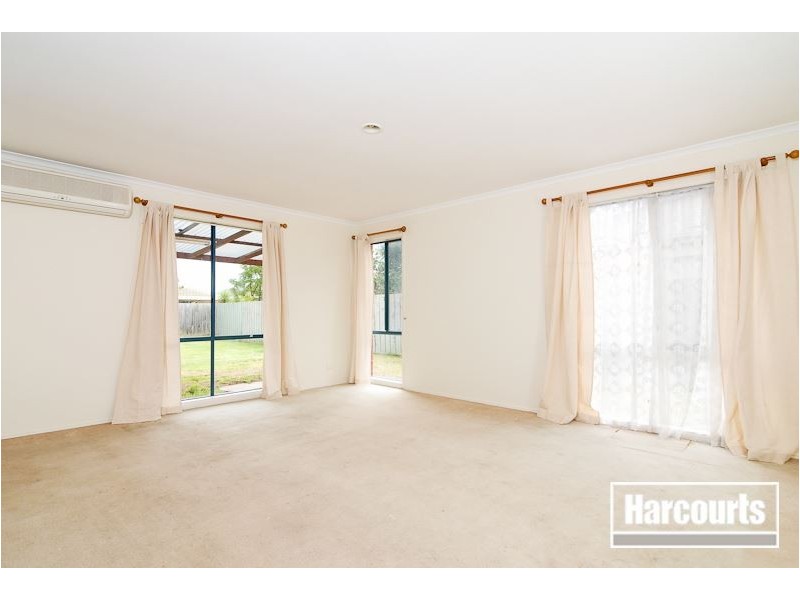 67 Greenwood Drive, Carrum Downs VIC 3201