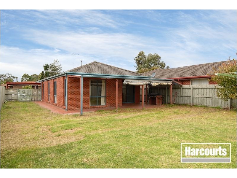 67 Greenwood Drive, Carrum Downs VIC 3201