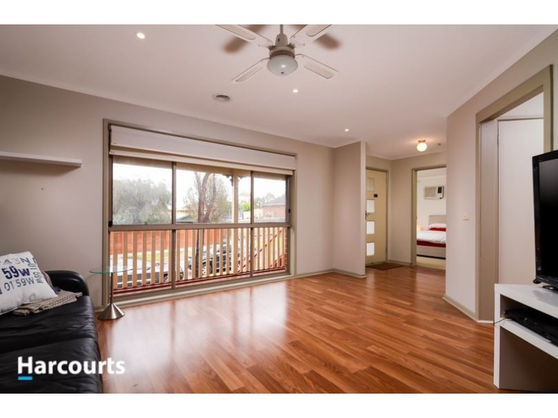 38 Oakwood Drive, Carrum Downs VIC 3201