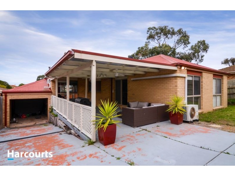 38 Oakwood Drive, Carrum Downs VIC 3201