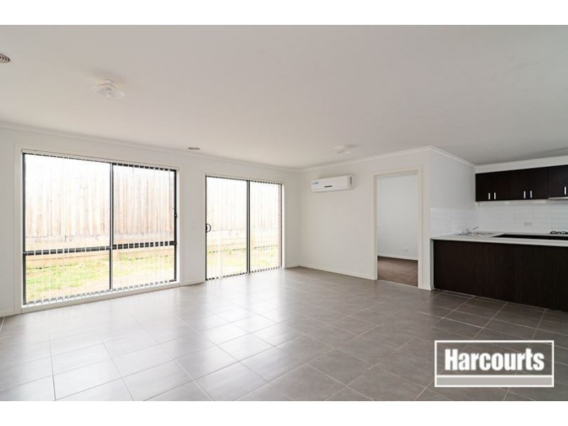 87 Diamond Parade, Skye VIC 3977