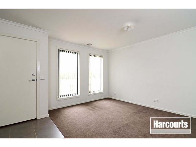 87 Diamond Parade, Skye VIC 3977