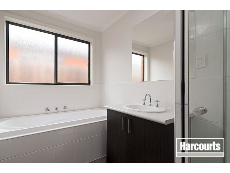 87 Diamond Parade, Skye VIC 3977