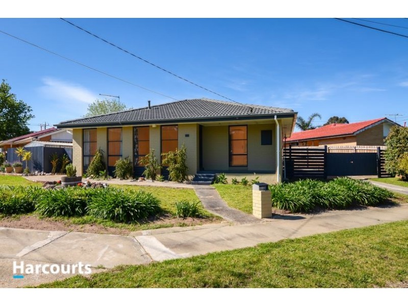 1 Bouvardia Crescent, Frankston North VIC 3200