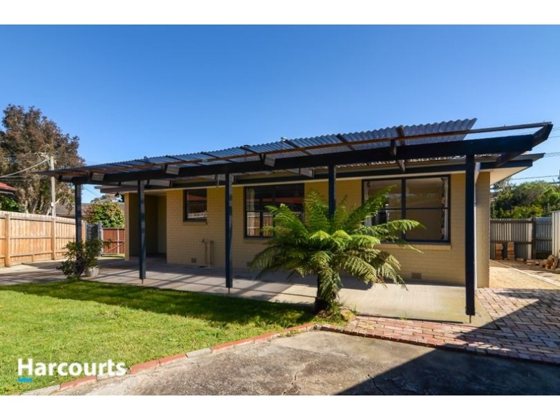 1 Bouvardia Crescent, Frankston North VIC 3200