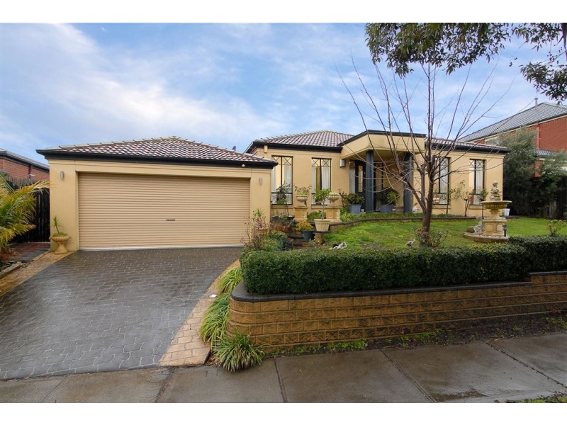 4 Hooper Drive, Skye VIC 3977
