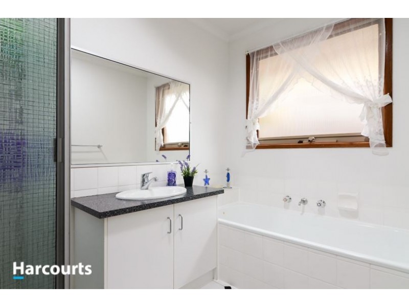 39 Robin Drive, Carrum Downs VIC 3201