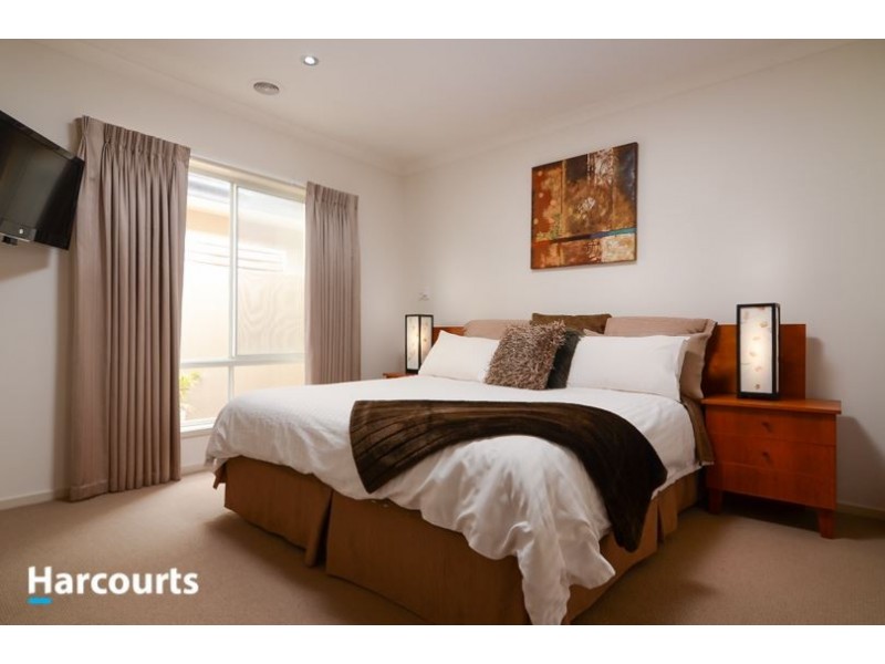 182 Sandhurst Boulevard, Sandhurst VIC 3977