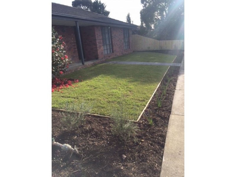 27 Greenwood Drive, Carrum Downs VIC 3201
