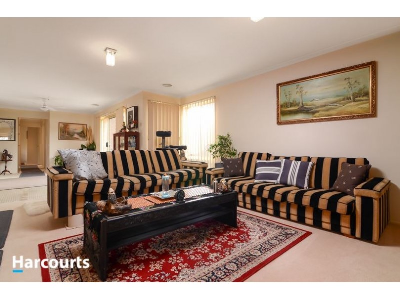 2 Sunrise Court, Carrum Downs VIC 3201