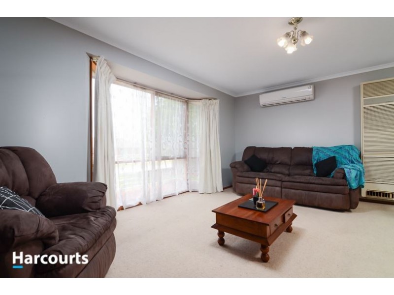 4 Greenslopes Drive, Carrum Downs VIC 3201