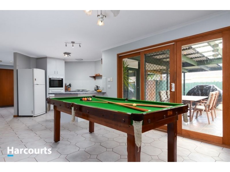 4 Greenslopes Drive, Carrum Downs VIC 3201