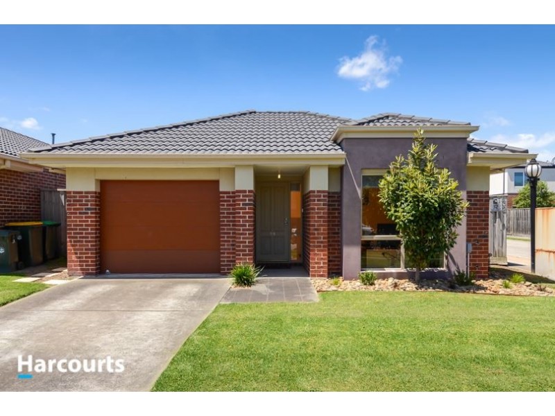 34 Lats Avenue, Carrum Downs VIC 3201