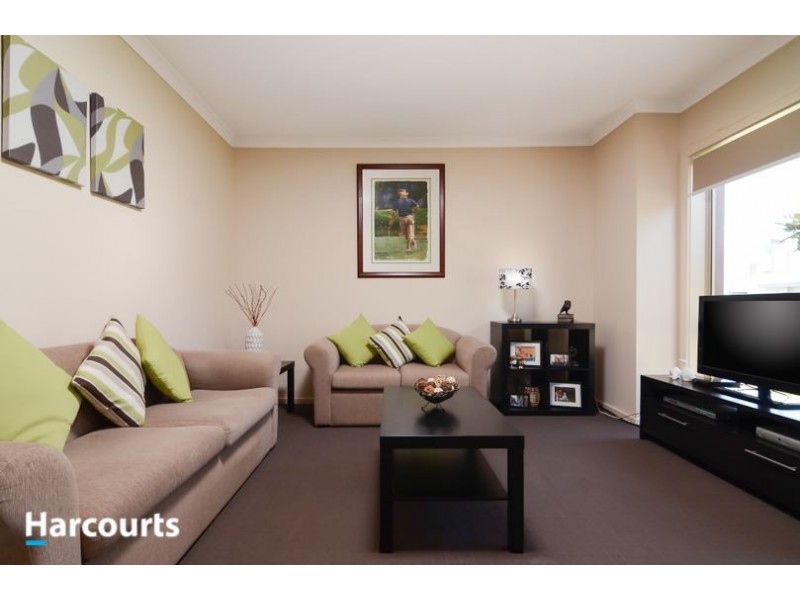 34 Lats Avenue, Carrum Downs VIC 3201