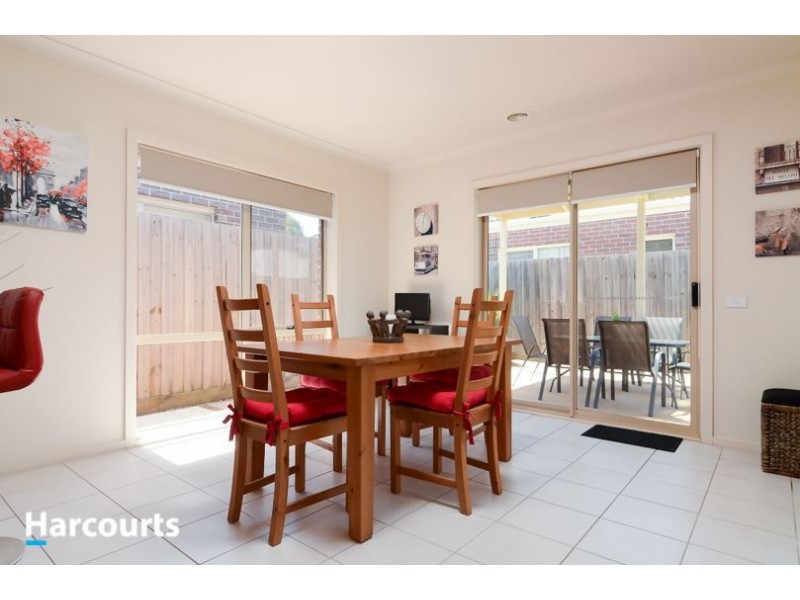 34 Lats Avenue, Carrum Downs VIC 3201