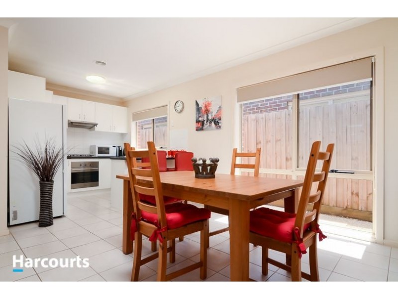 34 Lats Avenue, Carrum Downs VIC 3201