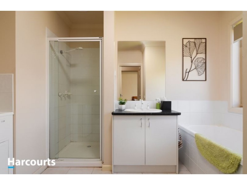 34 Lats Avenue, Carrum Downs VIC 3201