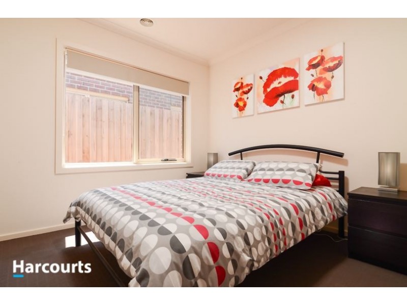 34 Lats Avenue, Carrum Downs VIC 3201