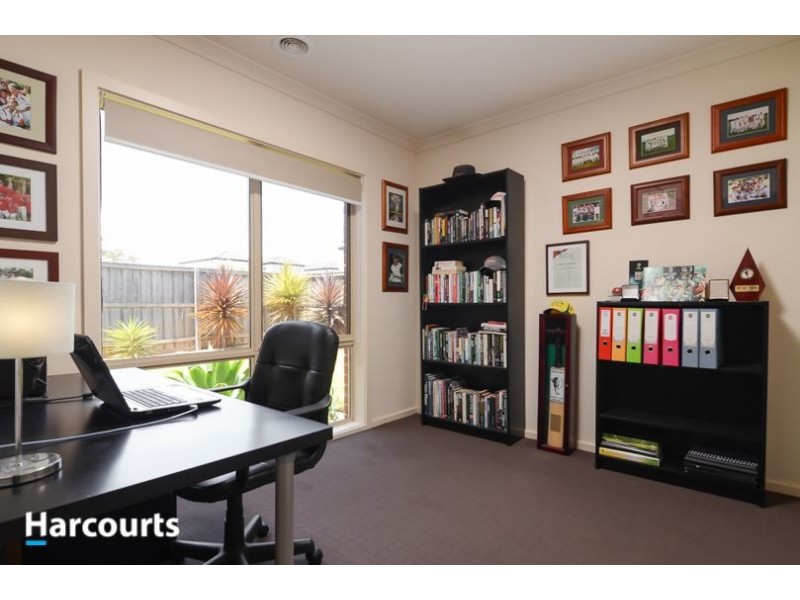 34 Lats Avenue, Carrum Downs VIC 3201