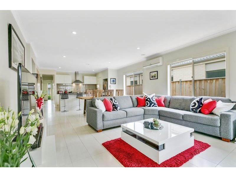 17 Warrego Circuit, Sandhurst VIC 3977