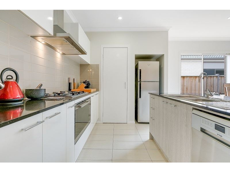 17 Warrego Circuit, Sandhurst VIC 3977