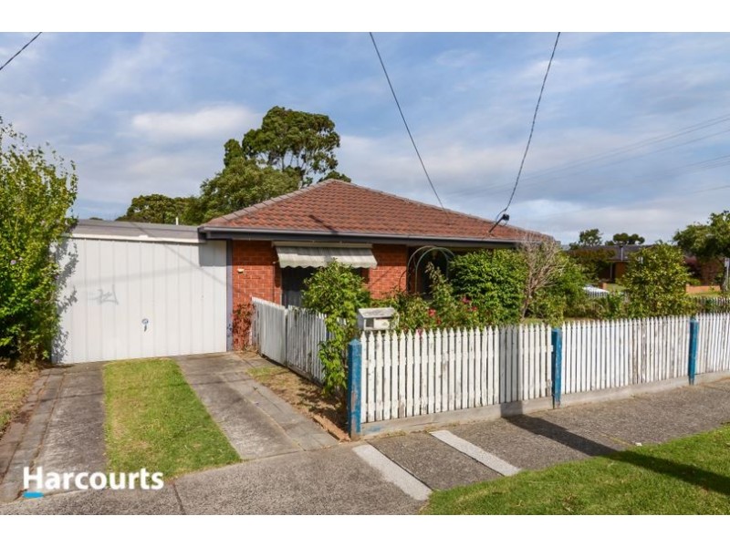 2 Laurel Crescent, Carrum Downs VIC 3201