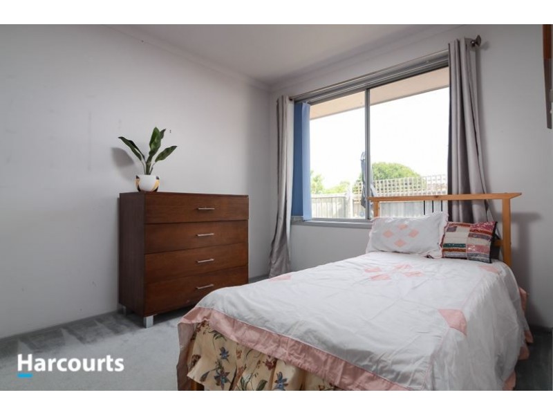 2 Laurel Crescent, Carrum Downs VIC 3201