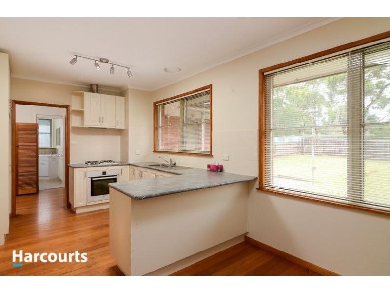 54 Rosemary Crescent, Frankston North VIC 3200