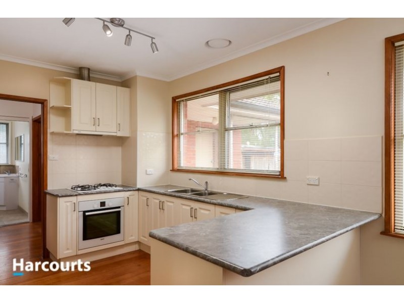 54 Rosemary Crescent, Frankston North VIC 3200