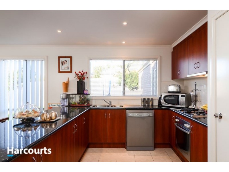 72 Ferndown Drive, Cranbourne VIC 3977