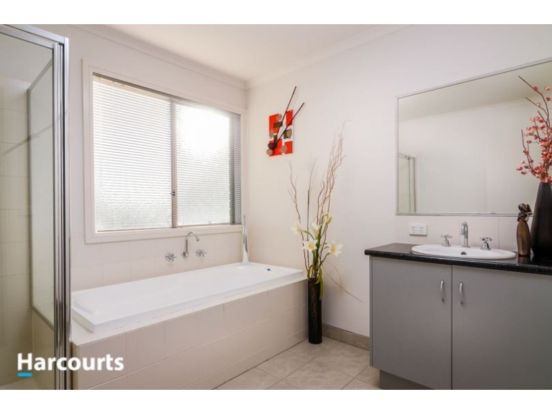 72 Ferndown Drive, Cranbourne VIC 3977