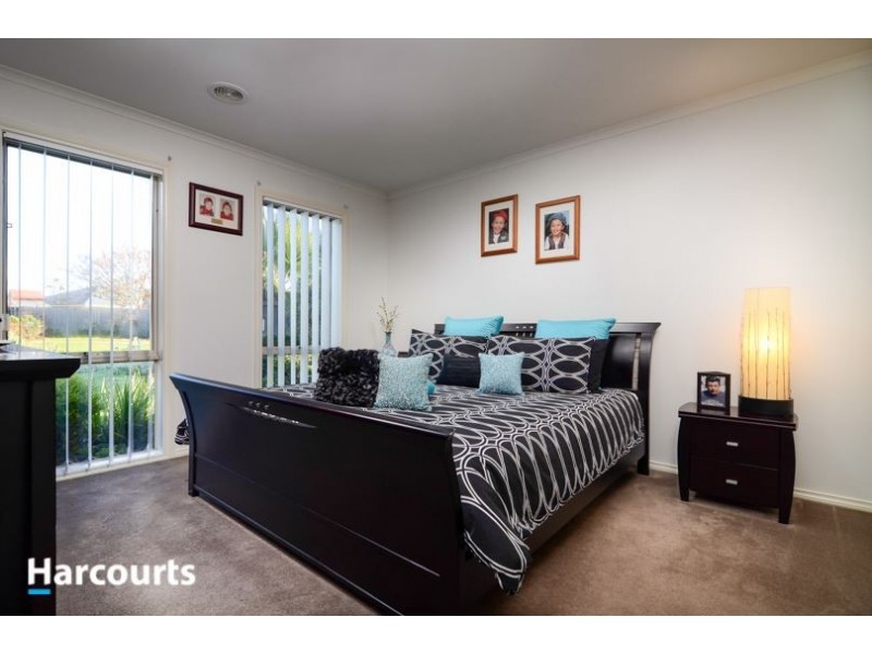 72 Ferndown Drive, Cranbourne VIC 3977