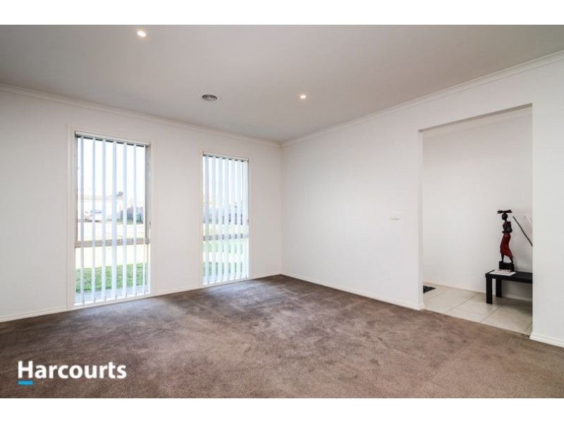 72 Ferndown Drive, Cranbourne VIC 3977