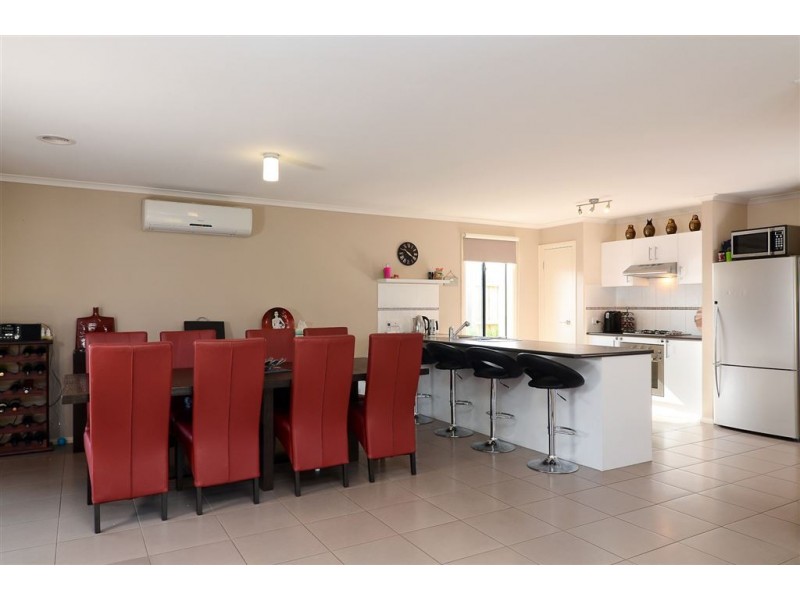 27 Orchard Grove, Tyabb VIC 3913