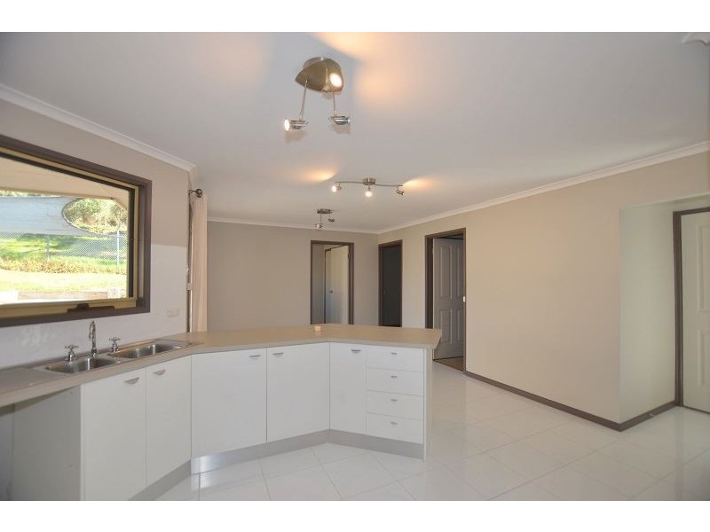 5 Hutchins Way, Skye VIC 3977