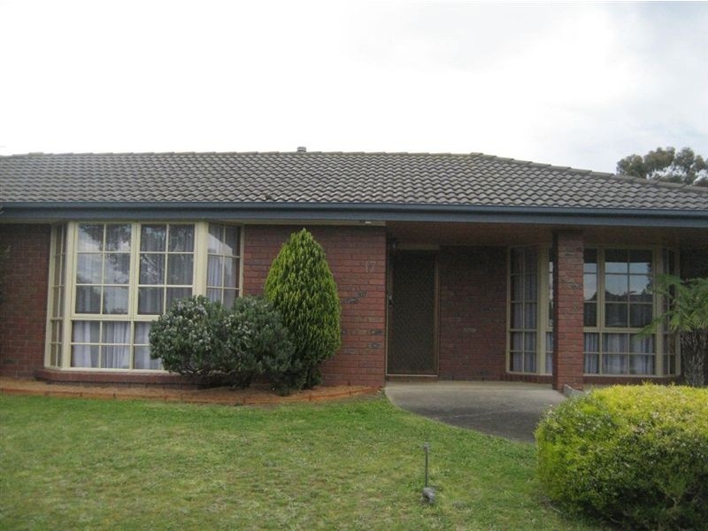 17 Quarrion Drive, Carrum Downs VIC 3201