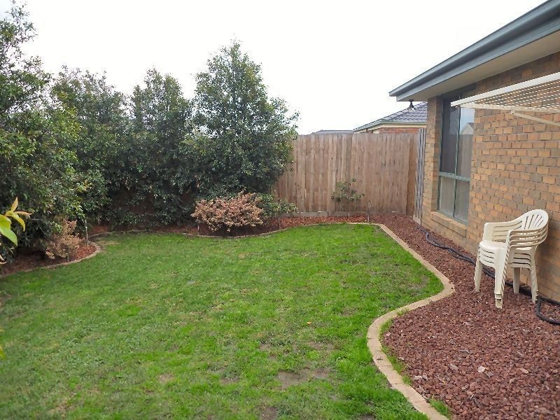 40 Bushlark Drive, Carrum Downs VIC 3201