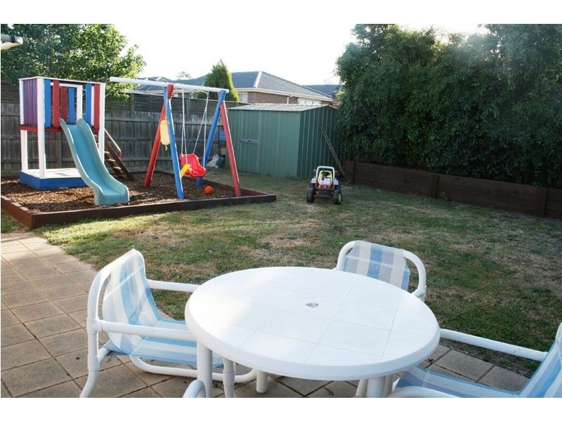 16 Elstar Drive, Carrum Downs VIC 3201