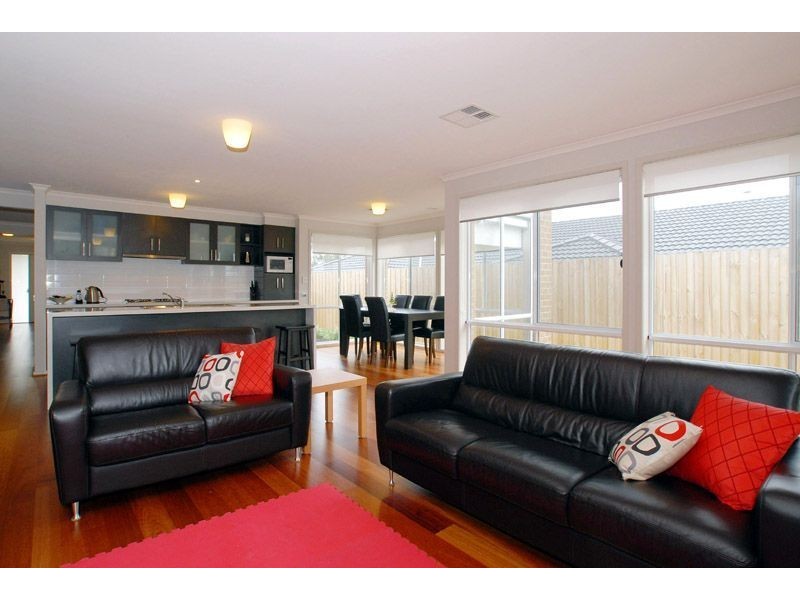 10 Madisson Crescent, Carrum Downs VIC 3201