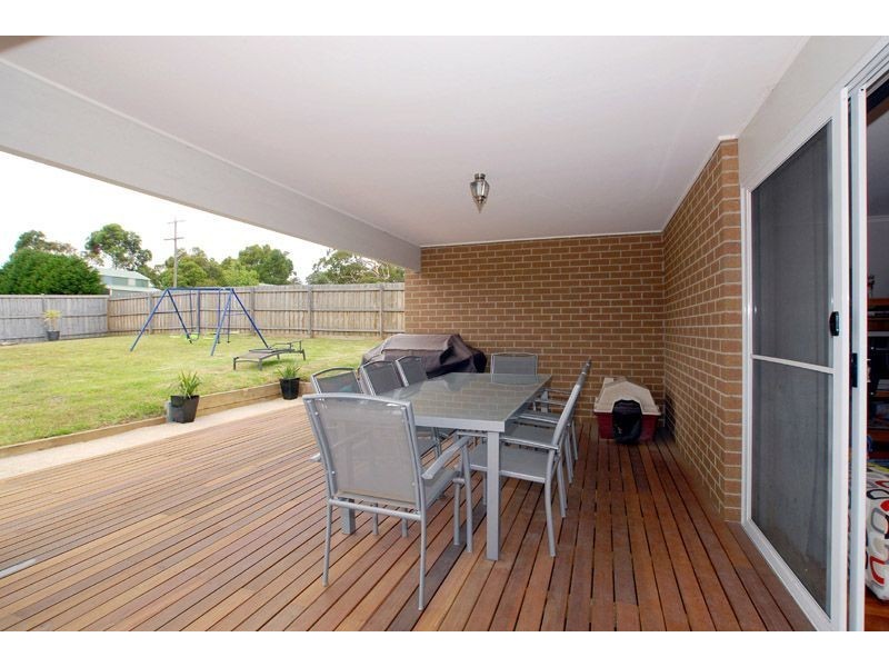 10 Madisson Crescent, Carrum Downs VIC 3201