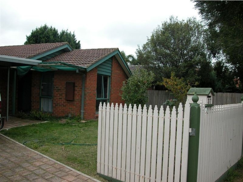 37 Emanuel Drive, Seaford VIC 3198