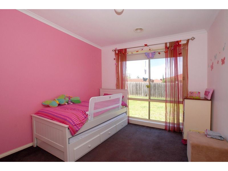 9 Melanie Blair Place, Skye VIC 3977